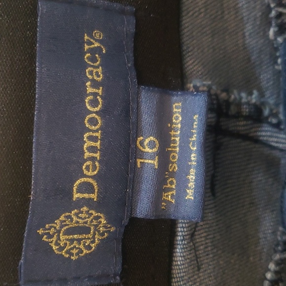 Nwt Size 16 and Democracy Women's Blue Jeans - Picture 4 of 13
